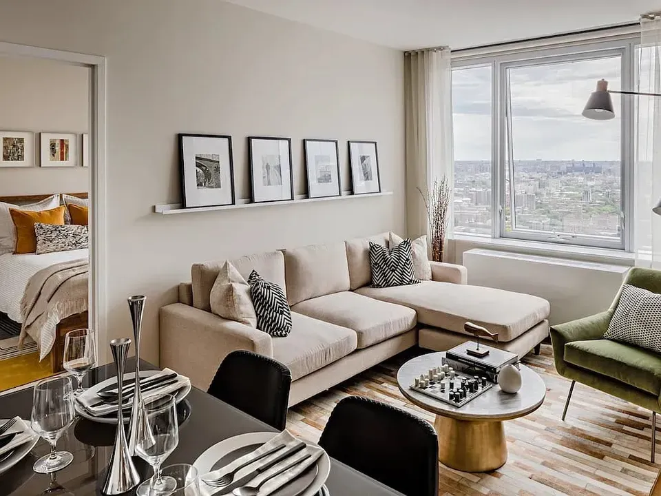 3 Bed 2 Bath Urban Residential Condo in New York, NY - 4