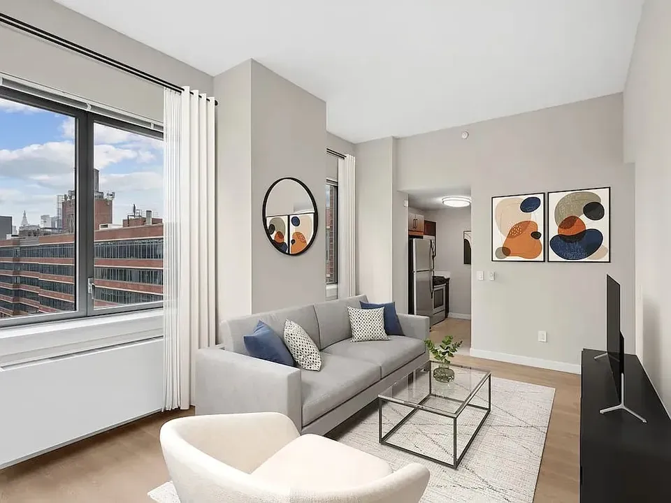 3 Bed 2 Bath Urban Residential Condo in New York, NY - 3