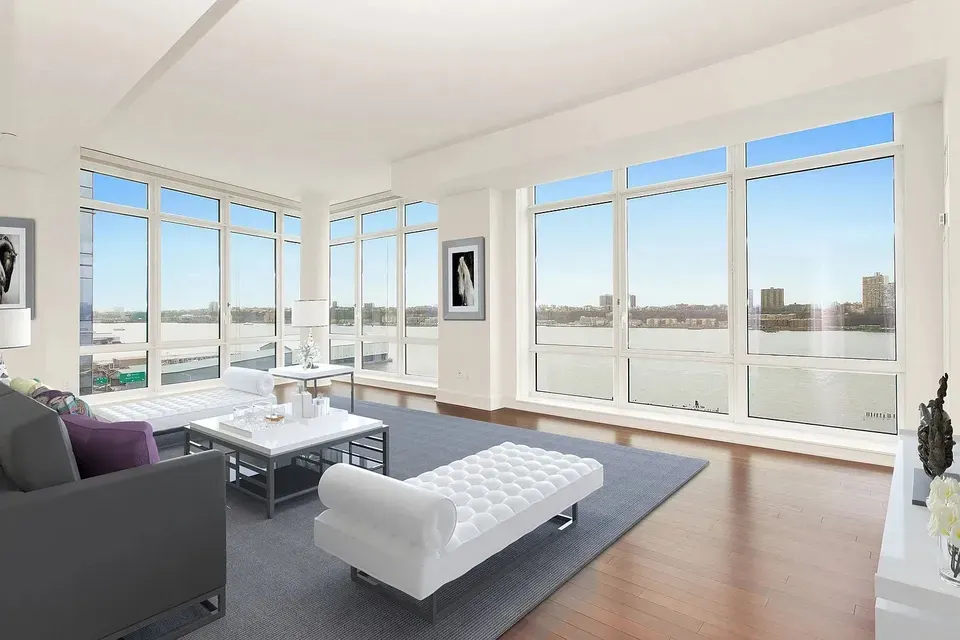 3 Bed 2 Bath Urban Residential Condo in New York, NY - 1