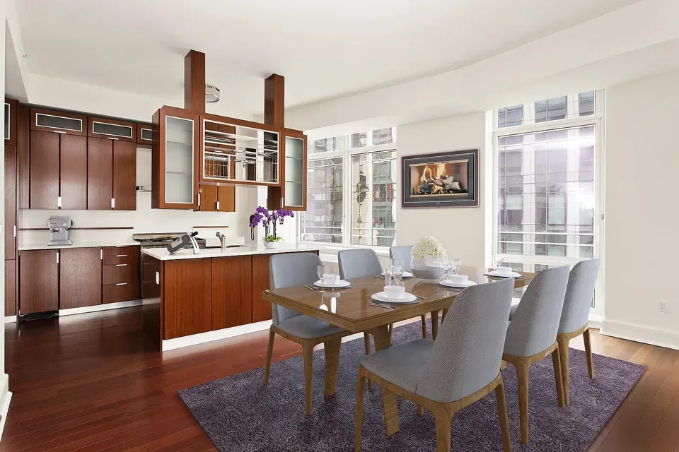 3 Bed 2 Bath Urban Residential Condo in New York, NY - 2