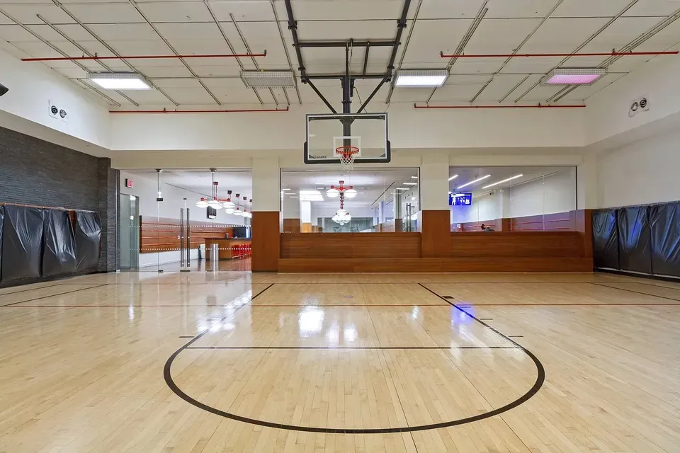 3 Bed 2 Bath Urban Residential Condo in New York, NY - 4