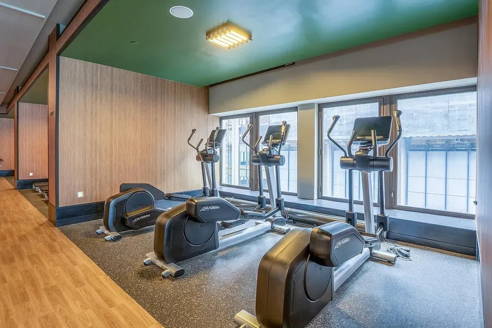 3 Bed 2 Bath Urban Residential Condo in New York, NY - 3