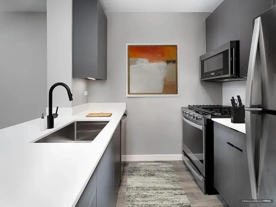 3 Bed 2 Bath Urban Residential Condo in New York, NY - 1