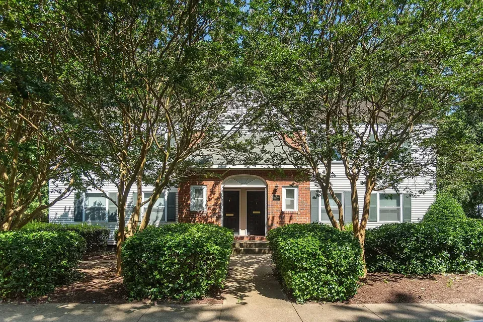 3 Bed 2 Bath Urban Residential Condo in Norfolk, VA - 2