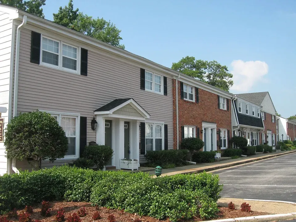 3 Bed 2 Bath Urban Residential Condo in Norfolk, VA - 2