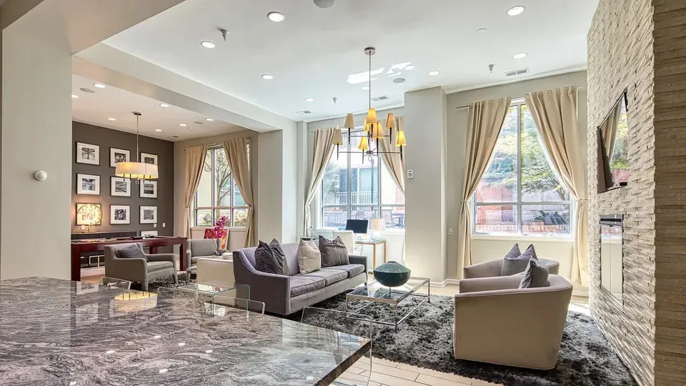 3 Bed 2 Bath Urban Residential Condo in Norfolk, VA - 1