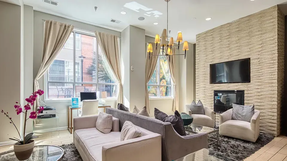 3 Bed 2 Bath Urban Residential Condo in Norfolk, VA - 4