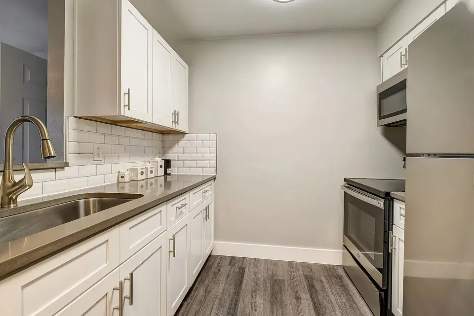3 Bed 2 Bath Urban Residential Condo in Norfolk, VA - 5