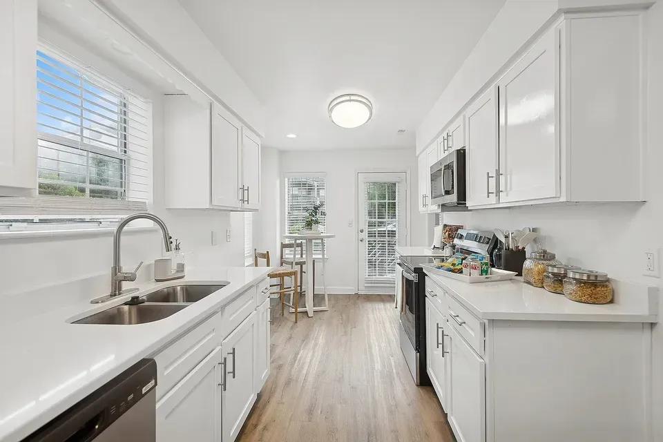 3 Bed 2 Bath Urban Residential Condo in Norfolk, VA - 1