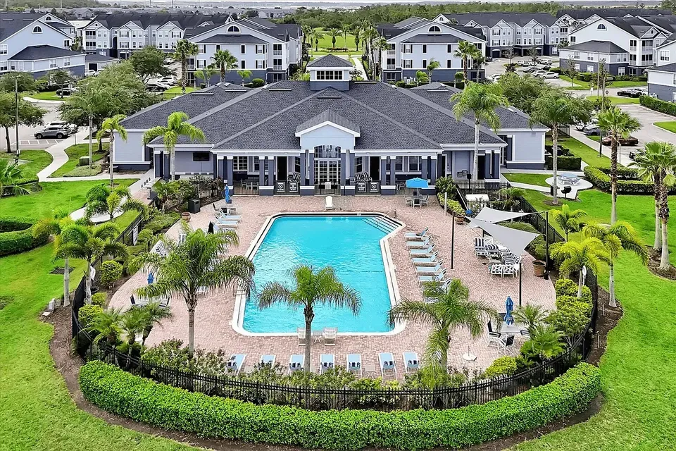3 Bed 2 Bath Urban Residential Condo in Orlando, FL