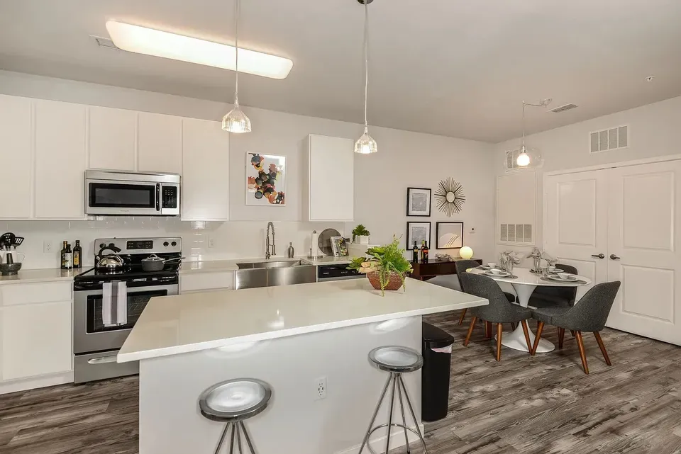 3 Bed 2 Bath Urban Residential Condo in Orlando, FL - 3