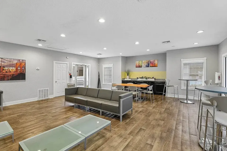 3 Bed 2 Bath Urban Residential Condo in Orlando, FL - 4