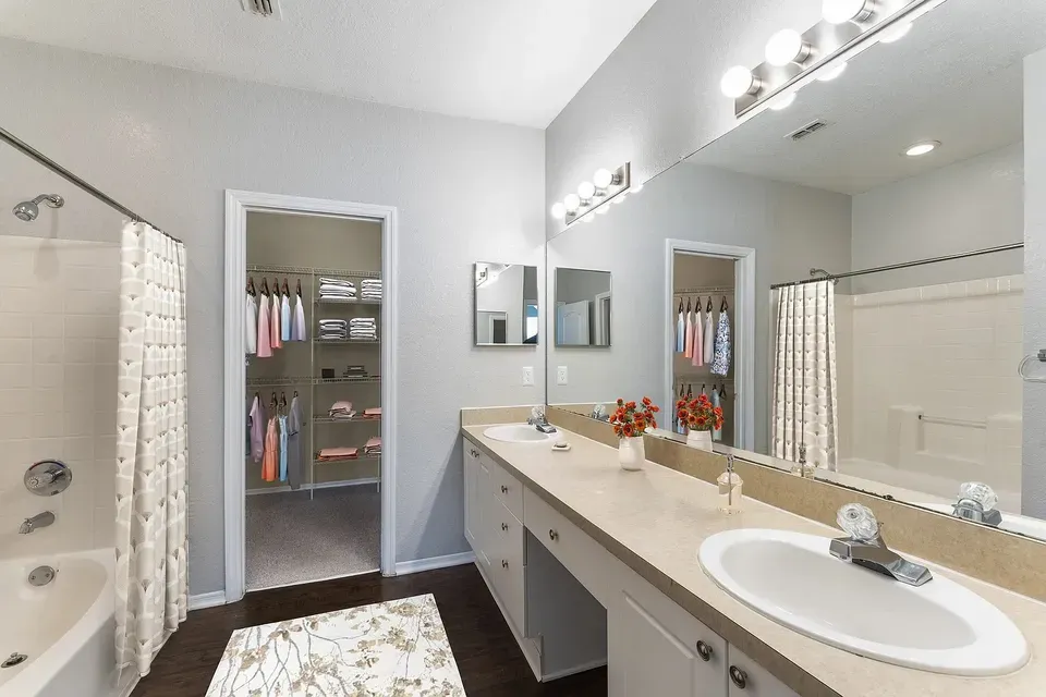 3 Bed 2 Bath Urban Residential Condo in Orlando, FL - 3