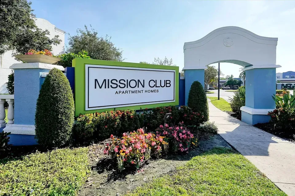 3 Bed 2 Bath Urban Residential Condo in Orlando, FL - 1