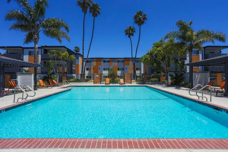 3 Bed 2 Bath Urban Residential Condo in Oxnard, CA - 4