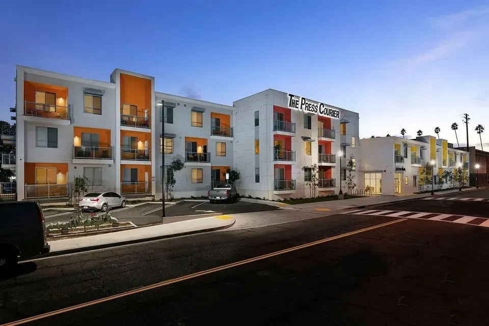 3 Bed 2 Bath Urban Residential Condo in Oxnard, CA