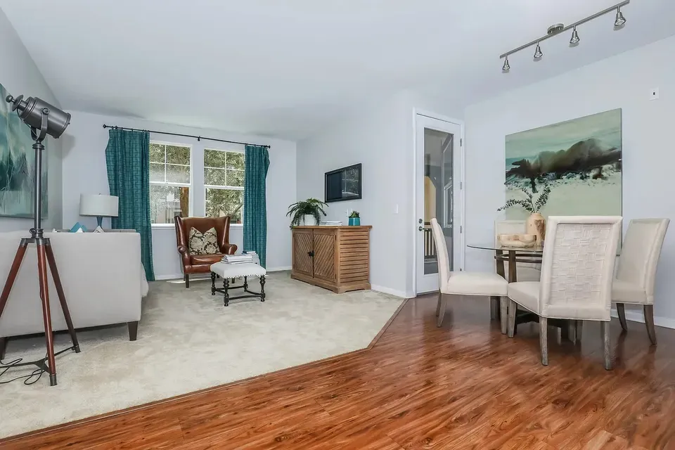 3 Bed 2 Bath Urban Residential Condo in Oxnard, CA - 5