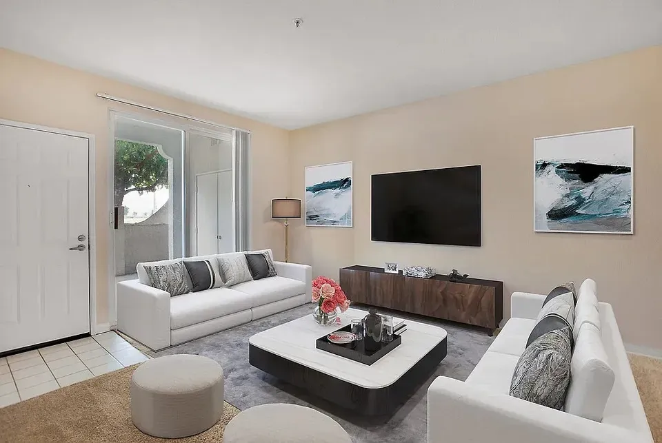 3 Bed 2 Bath Urban Residential Condo in Oxnard, CA - 5