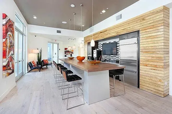 3 Bed 2 Bath Urban Residential Condo in Oxnard, CA - 3