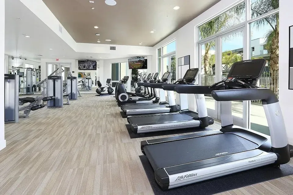 3 Bed 2 Bath Urban Residential Condo in Oxnard, CA - 4