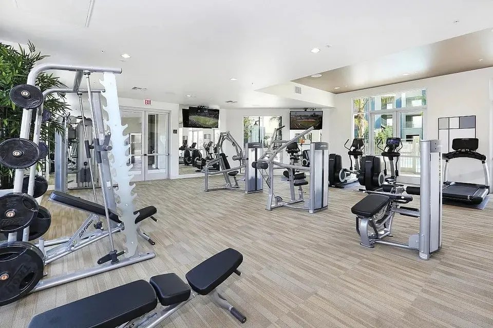 3 Bed 2 Bath Urban Residential Condo in Oxnard, CA - 5