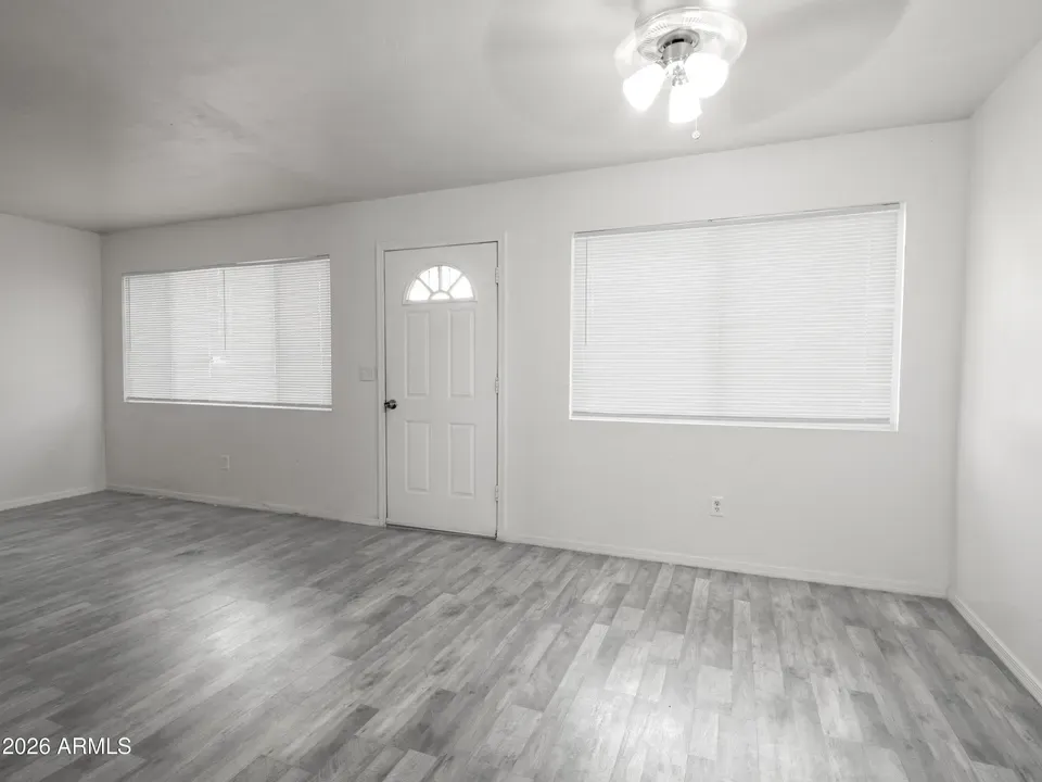 3 Bed 2 Bath Urban Residential Condo in Phoenix, AZ - 4