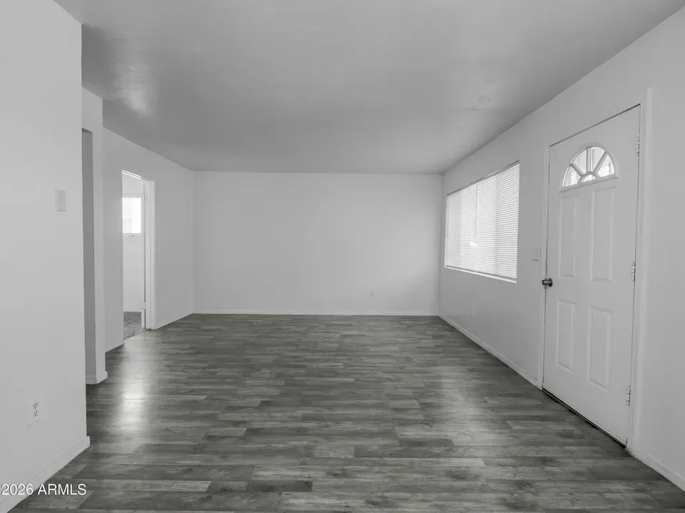 3 Bed 2 Bath Urban Residential Condo in Phoenix, AZ - 5