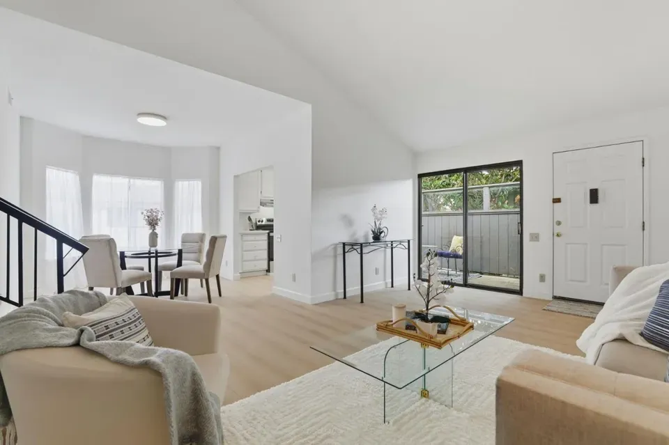 3 Bed 2 Bath Urban Residential Condo in San Jose, CA - 2