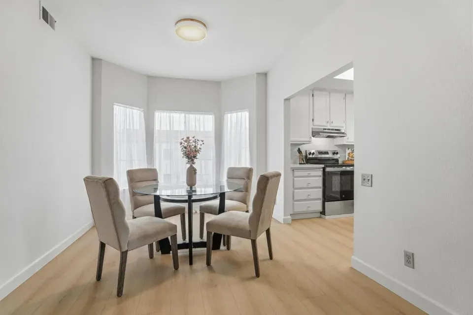 3 Bed 2 Bath Urban Residential Condo in San Jose, CA - 5