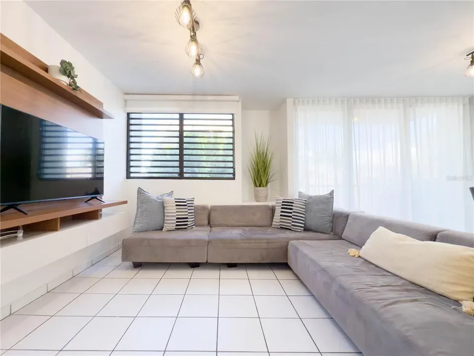 3 Bed 2 Bath Urban Residential Condo in San Juan, PR - 4