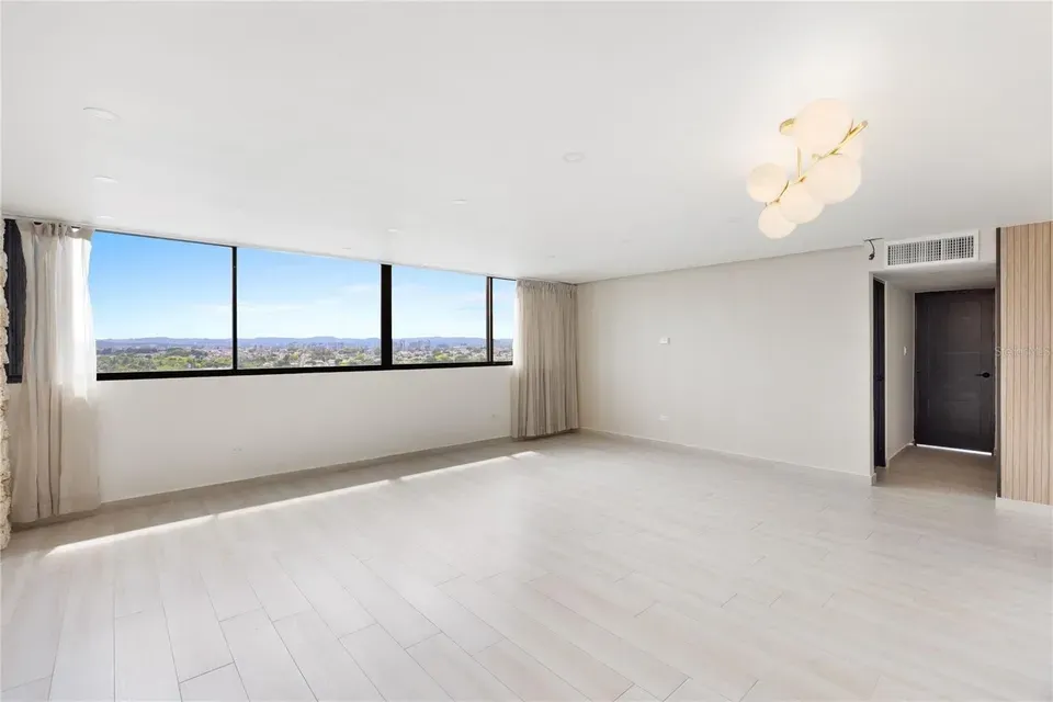 3 Bed 2 Bath Urban Residential Condo in San Juan, PR - 2
