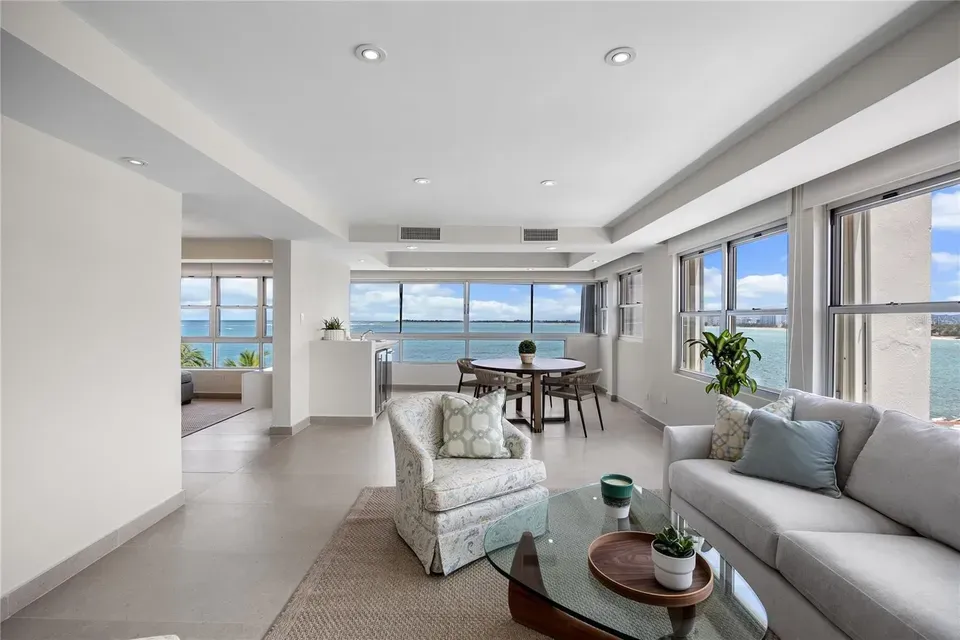 3 Bed 2 Bath Urban Residential Condo in San Juan, PR - 4