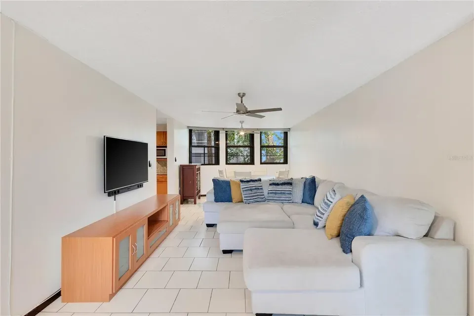 3 Bed 2 Bath Urban Residential Condo in San Juan, PR - 2