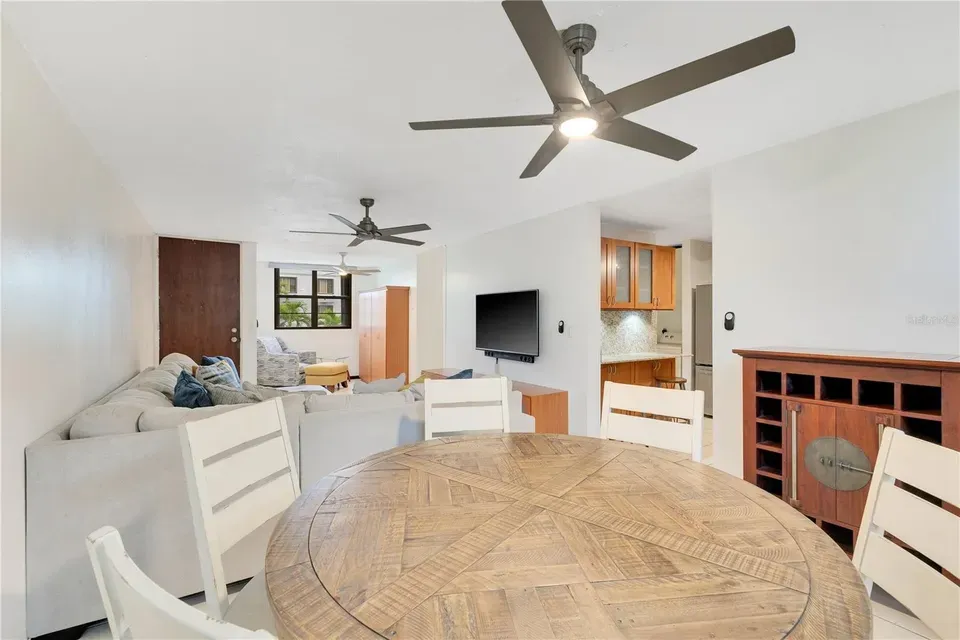 3 Bed 2 Bath Urban Residential Condo in San Juan, PR - 4