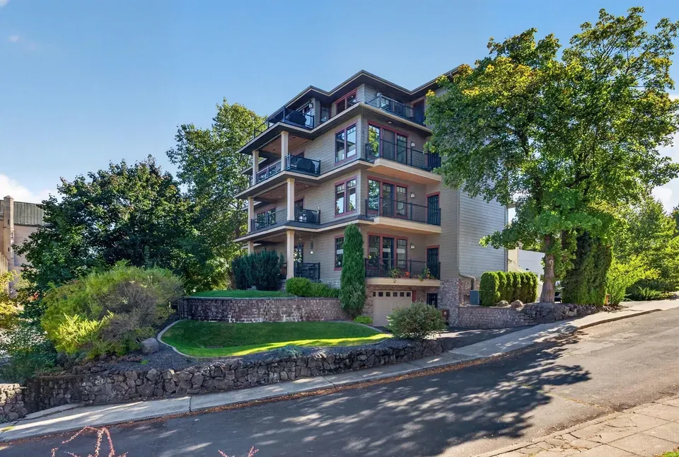 3 Bed 2 Bath Urban Residential Condo in Spokane, WA