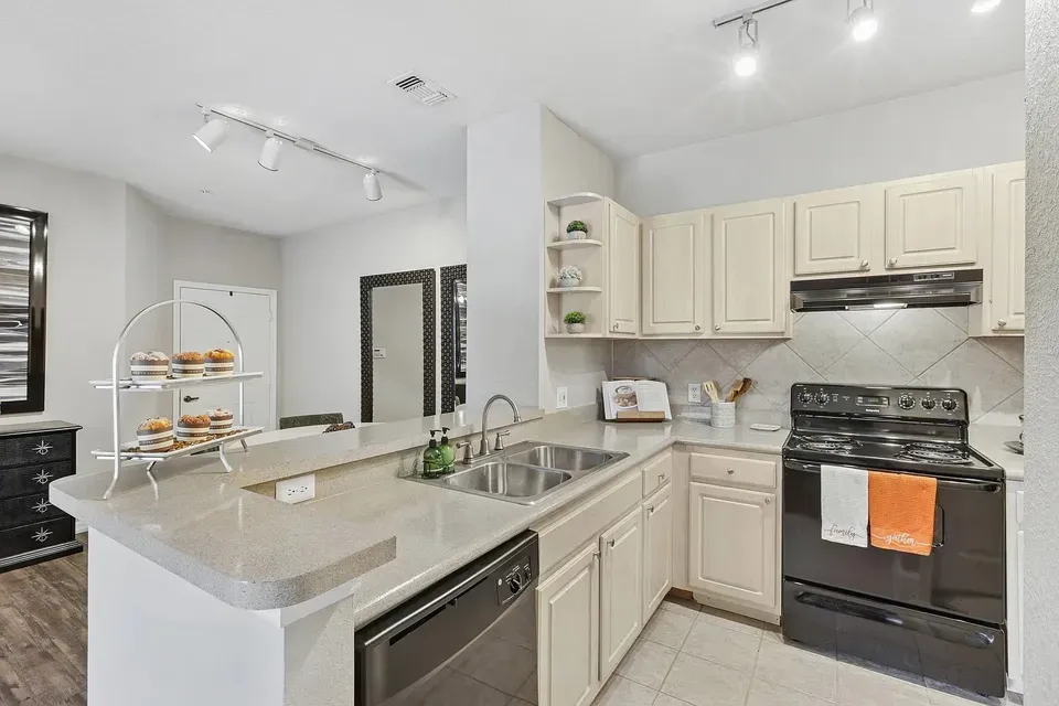3 Bed 2 Bath Urban Residential Condo in Tampa, FL - 1