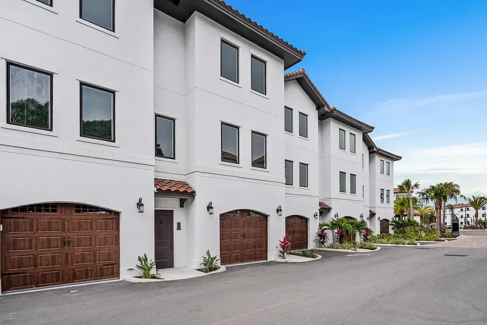 3 Bed 2 Bath Urban Residential Condo in Tampa, FL - 2