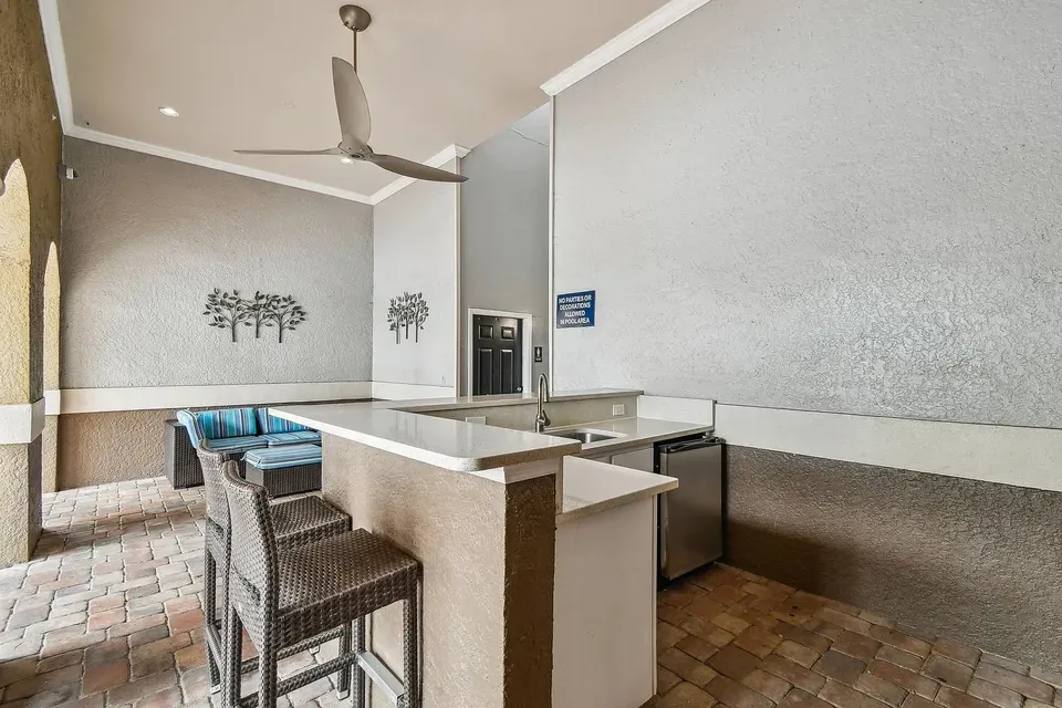 3 Bed 2 Bath Urban Residential Condo in Tampa, FL - 2