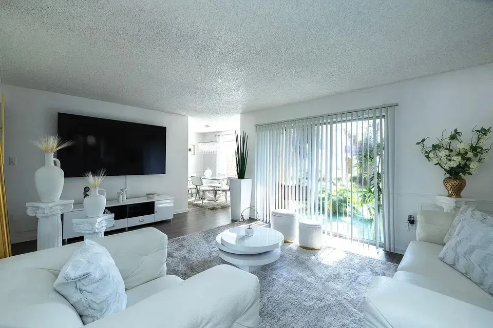 3 Bed 2 Bath Urban Residential Condo in Tampa, FL - 2