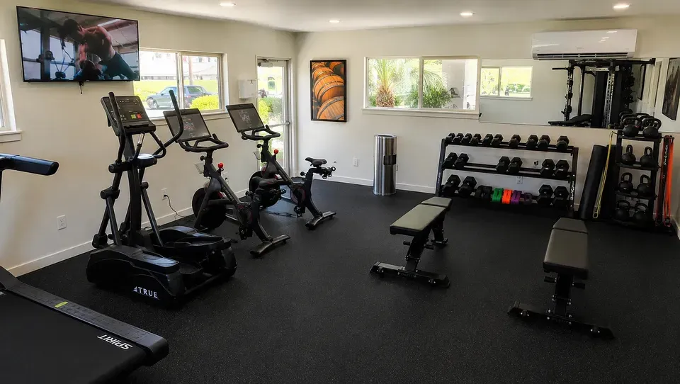 3 Bed 2 Bath Urban Residential Condo in Temecula, CA - 2
