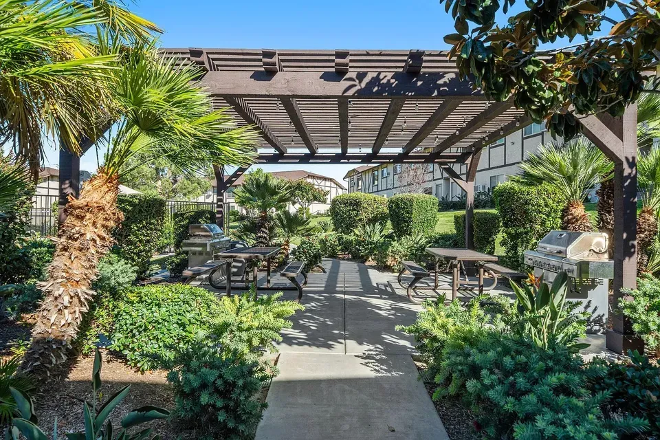 3 Bed 2 Bath Urban Residential Condo in Temecula, CA - 4