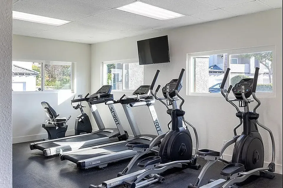 3 Bed 2 Bath Urban Residential Condo in Temecula, CA - 4