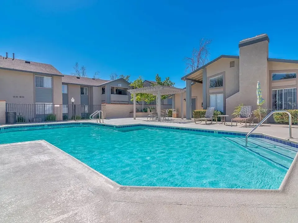3 Bed 2 Bath Urban Residential Condo in Temecula, CA - 1