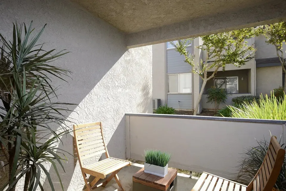 3 Bed 2 Bath Urban Residential Condo in Temecula, CA - 2