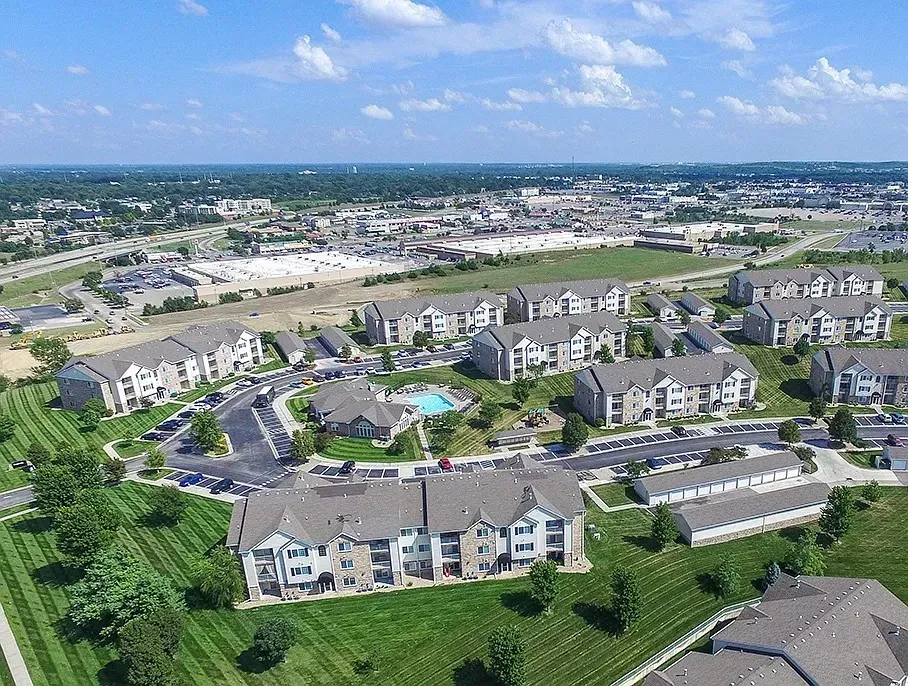 3 Bed 2 Bath Urban Residential Condo in Topeka, KS - 3
