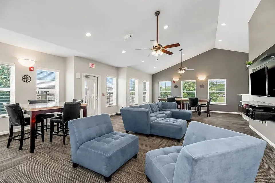 3 Bed 2 Bath Urban Residential Condo in Topeka, KS - 5
