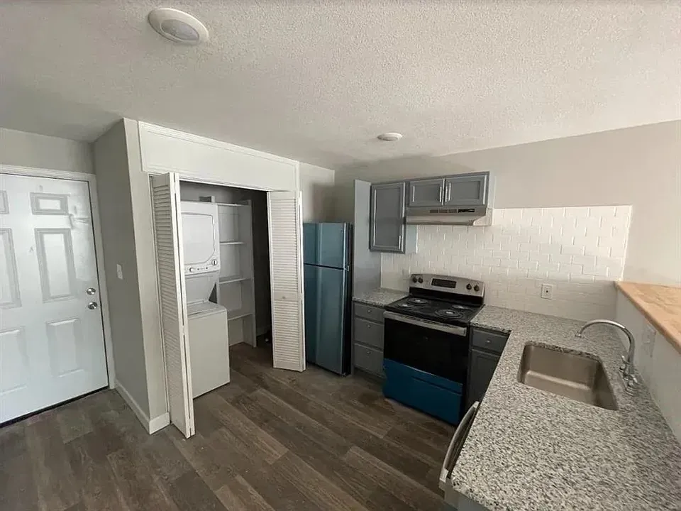3 Bed 2 Bath Urban Residential Condo in Topeka, KS - 2