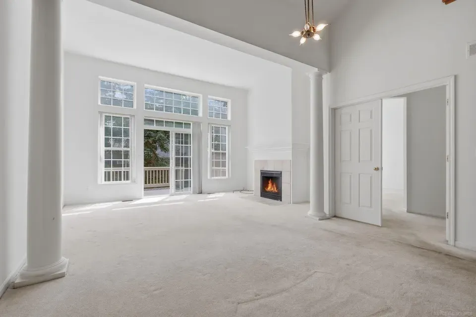 3 Bed 2 Bath Urban Residential Condo in Troy, MI - 4