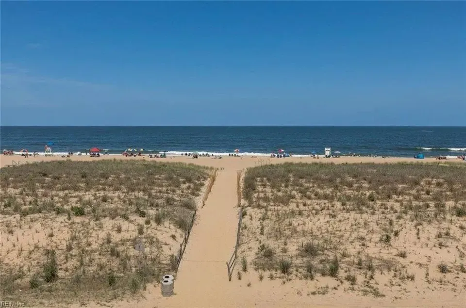 3 Bed 2 Bath Urban Residential Condo in Virginia Beach, VA - 3