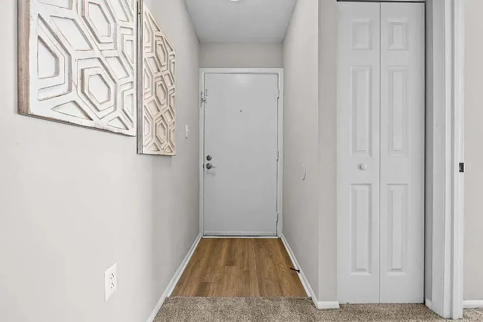 3 Bed 2 Bath Urban Residential Condo in Virginia Beach, VA - 4